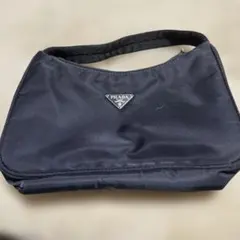 PRADA 黒 ポーチ イタリア製