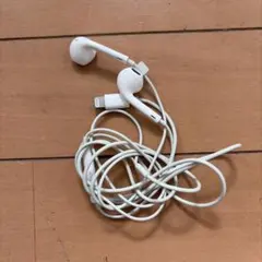 iPhone 純正　Lightning イヤフォン