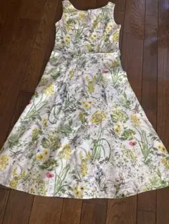 【LAURA ASHLEY】花柄ノースリーブワンピース