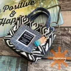 ◆モノトーン幾何学×デニム◆バッグ型ミニポーチ