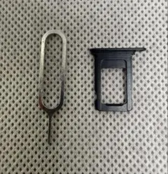 iPhone 14・14Plus用（ブラック・黒）　SIMトレイ・SIMトレー