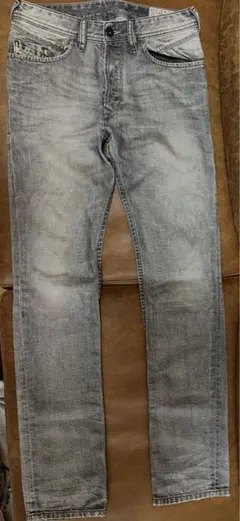 ディーゼル　グレー　ジーンズ