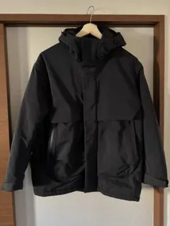 ユニクロ　+ｊ　ハイブリッドダウンオーバーサイズパーカ