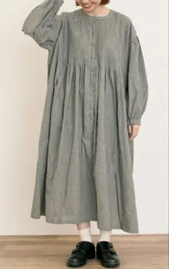 サマンサモスモス　綿麻デニム　ピンタックワンピース