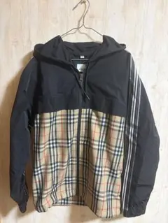 BURBERRY ナイロンジャケット フード付き XSのサムネイル