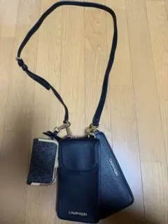 CALVIN KLEIN スマホ＆お財布ポシェット　ショルダーバッグ