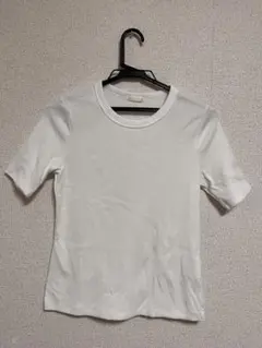GU 白 Tシャツ