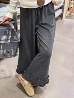 秋物美品 ワイドパンツ フラワーパターンフリル 着痩せ おしゃれ＆カジュアル