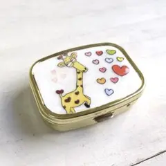 キリン柄 ピルケース アクセサリーケース レジン ギフト プレゼント対応
