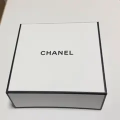 CHANEL ギフトボックス 小型 ホワイト