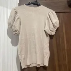 ナチュラルビューティーベーシック　半袖ニット