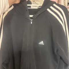 adidas ブラック フルジップパーカー