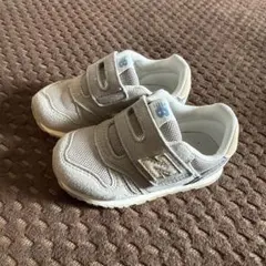 New Balance ベビーシューズ アイボリー