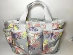 レスポートサック　総柄ナイロンハンドバッグ　ポケットいっぱい
