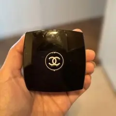 CHANEL POUDRE LUMIÈRE GLACÉE 14g - メルカリ