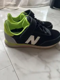 New Balance 黒/ライム スニーカー ベルクロ