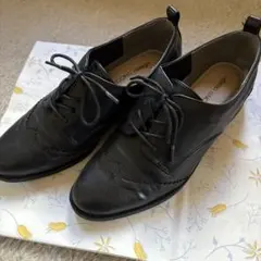 レースアップシューズ　25㎝