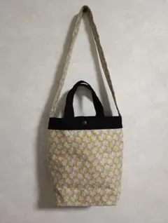 2wayバッグ　トートバッグ　ショルダーバッグ　花柄麻100%布使用　軽いバッグ
