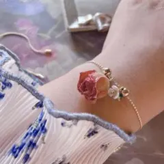 【N.570】ハンドメイドブレスレット　薔薇　淡水パール　ピンク　ドライフラワー ピンク薔薇バラのドライフラワーと淡水パールのブレスレット～本物の花