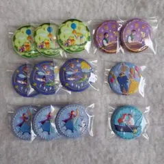 ディズニー　刺繍缶バッジ　バンダイ　食玩