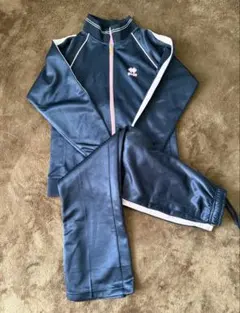 Item thumbnail for item 2a5396d4-648a-45de-8d7a-eb56c8036534