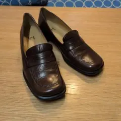 (新品.未使用)ing イング パンプス レザー 茶スクエアトゥ 26cmのサムネイル