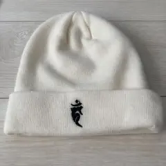 オフホワイト ニット帽 刺繍ロゴ フリーサイズ