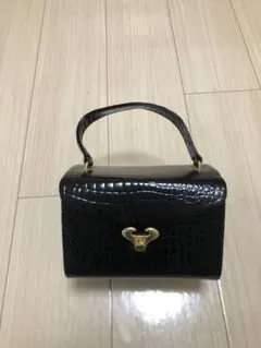 エナメルバッグ ハンドバッグ