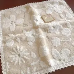 花柄刺繍 ベージュ タオルハンカチ