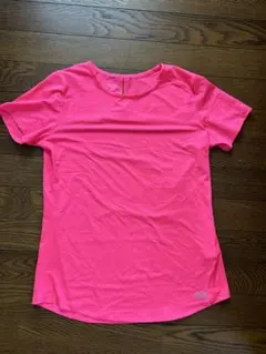 アンダーアーマーレディースT shirt