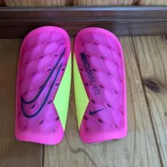 Nike Mercurial Lite シンガード L/R