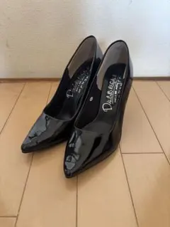 エナメル ブラック ハイヒール