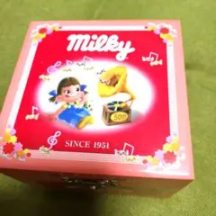レトロ不二家ペコちゃんオルゴール人形 新品未使用 不二家 ペコちゃん オルゴール人形 陶器 - メルカリ