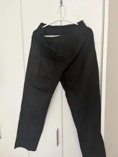 GU 黒パンツ