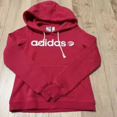 アディダスパーカー