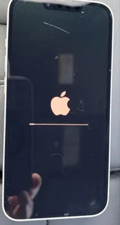 Apple iPhone 13 本体 SIMフリー　128G ホワイト