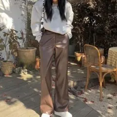 ハイウエスト　レザーパンツ　ブラウンカラー秋冬