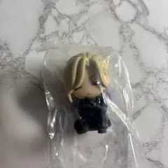 ツイステ ヴィル 肩ズン