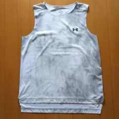 ☆美品☆アンダーアーマー　タンクトップ　Mのサムネイル