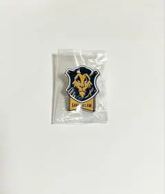 ツイステ　ガチャガチャ　サバナクロー　寮章　ピンバッジ