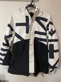 2025年最新】nikita ウェアの人気アイテム - メルカリ