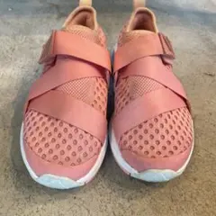 アディダス ピンク ランニング