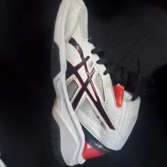 ASICS バスケットボールシューズ ホワイト/ブラック/レッド