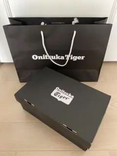 オニツカタイガー　ショップ袋　空箱