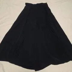 オフィスカジュアル　プリーツガウチョ