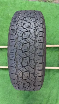 TOYO TIRES OPEN COUNTRY 245/65R17 タイヤ1本のサムネイル