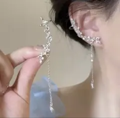 花モチーフ クリスタル ロングピアス
