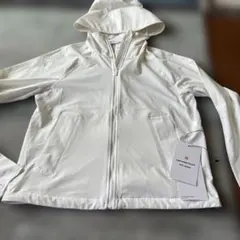 Lululemon サイズ4ジップアップトップスBone - メルカリ