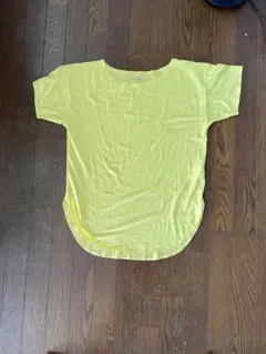 ユニクロ　エアリズムシームレスシャツ　S