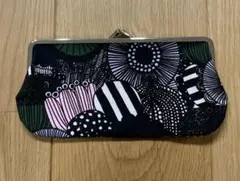 未使用品　marimekko 花柄　横長がま口ポーチ